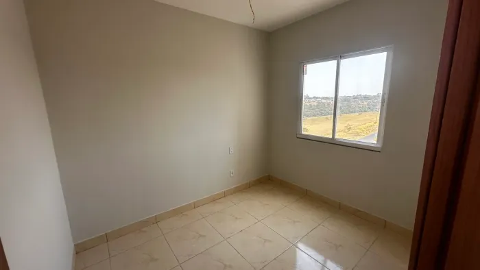 Apartamento de 2 Quartos no Residencial Flores do Cerrado - Jardim Canaã