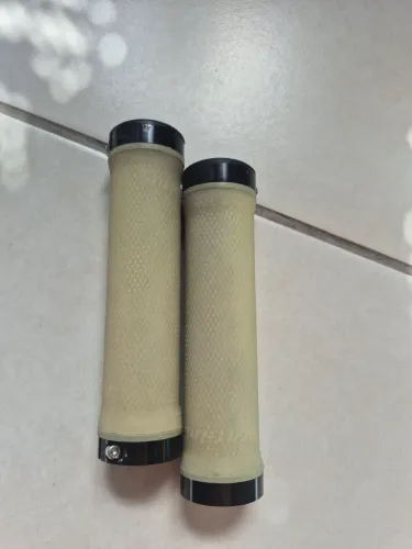 Manopla Renthal Bike Mtb Lock-on Kevlar Caramelo Caramelo