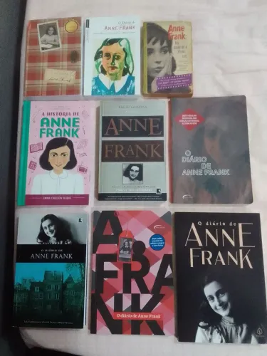 Variados Livros da Anne Frank. 