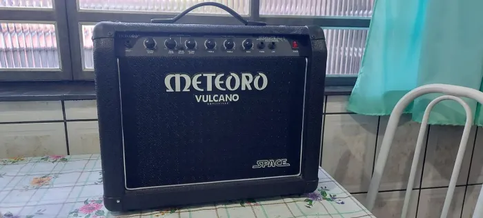 Amplificador Meteoro Vulcano