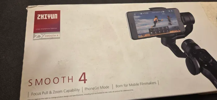 Estabilizador de Celular Zhiyun Smooth 4