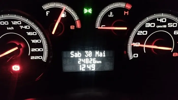 Fiat Palio Attractive 1.0 EVO Fire Flex 8V 5P 2013