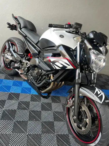 MOTO XJ6 MUITO BEM CUIDADA