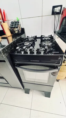 Fogão semi novo