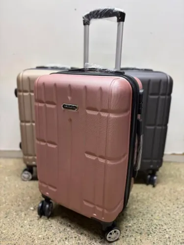 Malas de bordo disponível
