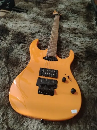 Guitarra Super strato Waldman