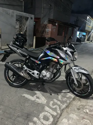 Vendo Titan 160 2016 toda conservada