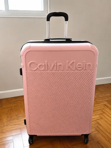 Mala grande Calvin Klein rosa quase nova 