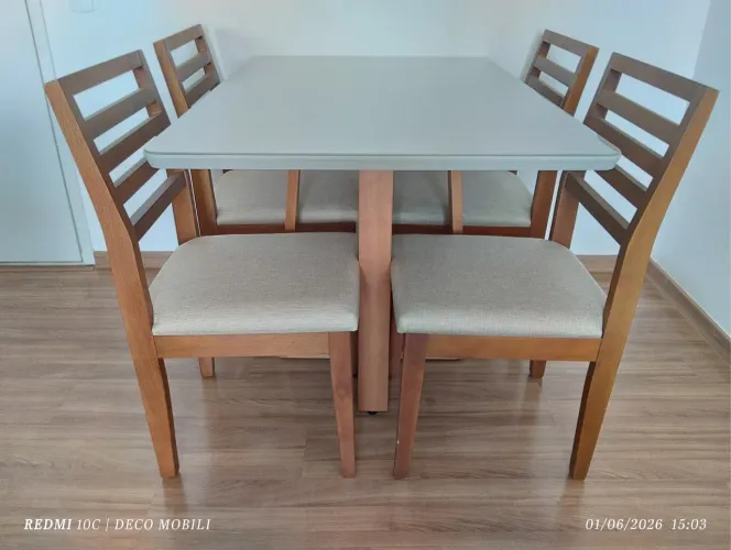 Mesa de jantar madeira 