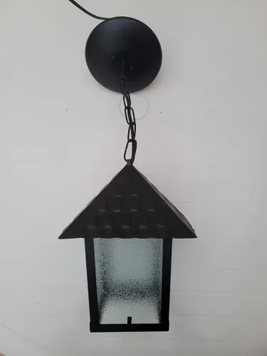 Luminária colonial vintage de teto em metal/vidro texturizado<br>