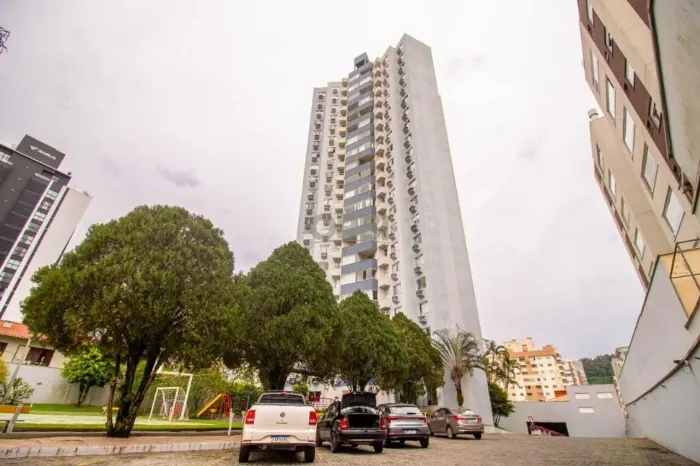 Apartamento com 3 dormitórios à venda, 92 m² por R$ 800.000 - Vila Nova - Blumenau/SC | Or