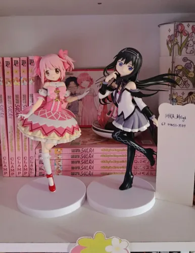Madoka Kaname e Homura Akemi original figures