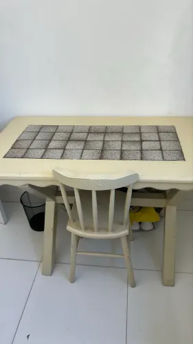 Mesa madeira maciça com 4 cadeiras BAIXOU!