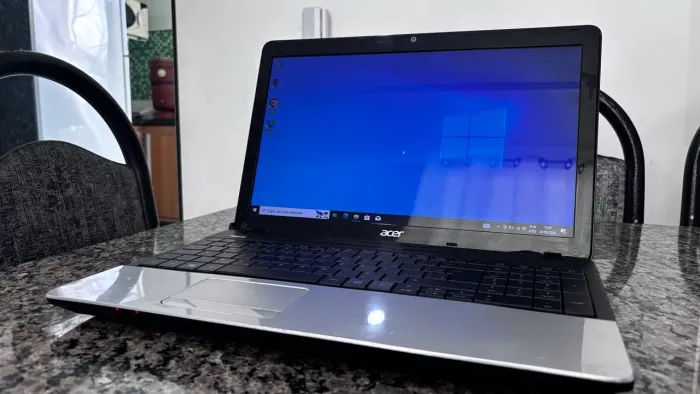 Notebook acer i5 3320m 2.6 ghz pentium c Ssd 256 c 8gb ram 