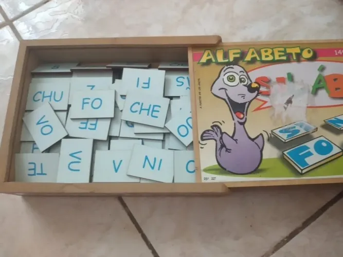 Brinquedo Alfabeto
