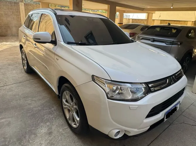 Mitsubishi Outlander 3.0/ GT 3.0 V6 Aut. 2015