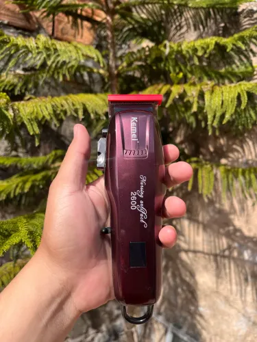 Máquina de cortar cabelo profissional