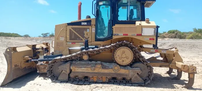 Trator de Esteira Caterpillar D6N Ano 2018 12.000 Horas 