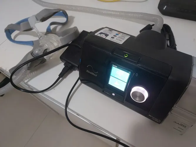 CPAP Resmed AirSense 10 autoset ( COM MASCARA E MALETA )