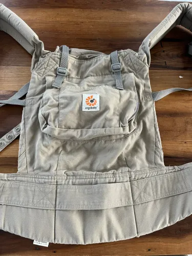 Canguru Ergobaby
