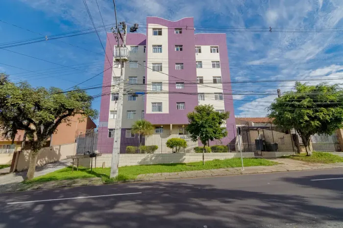 Apartamento com 2 quartos, 1 vaga, no Santa Cândida - Curitiba