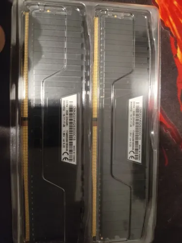 Memória Ram DDR4 CORSAIR 3000MHZ