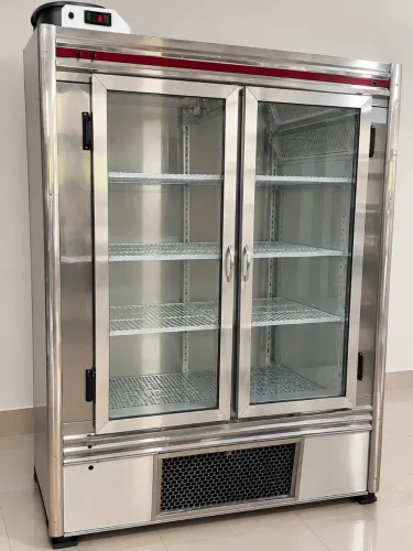 Geladeira expositora