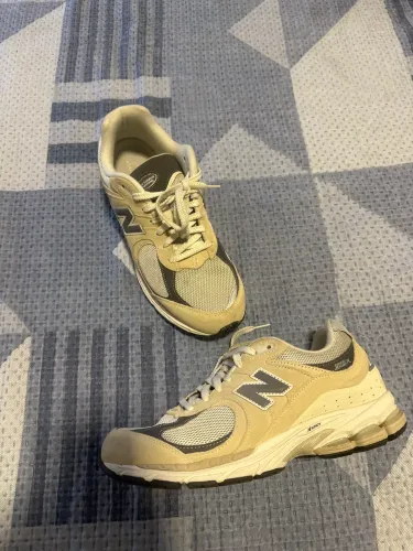 Tênis New Balance 2002r