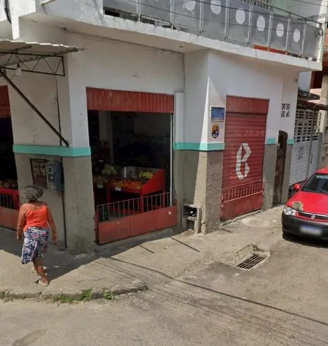 ALUGA-SE 2 PONTOS COMERCIAIS 