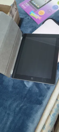 iPad 3ª Geração Apple Impecável + Capa Smart Cover + 2 Carregadores e Película