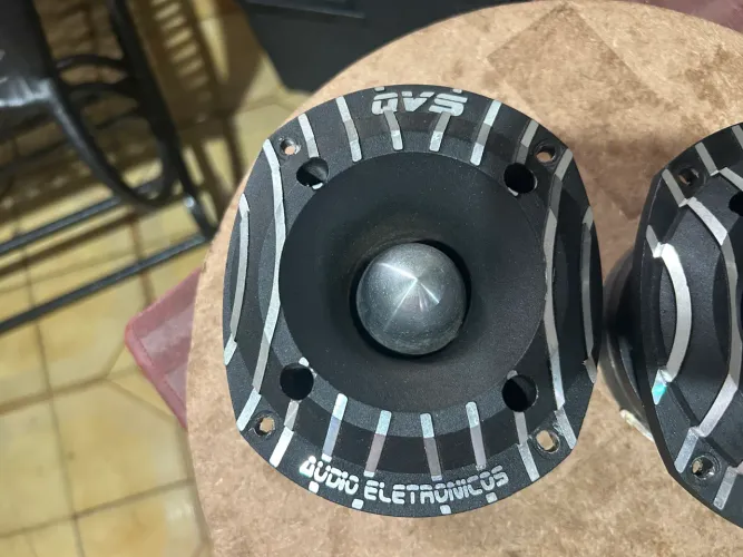 Par Tweeter qvs 520 trio 280 reais o par