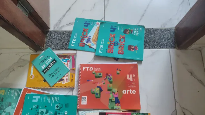 Coleção de livros do quarto ano do ensino fundamental. FTD sistema de ensino. Sesc