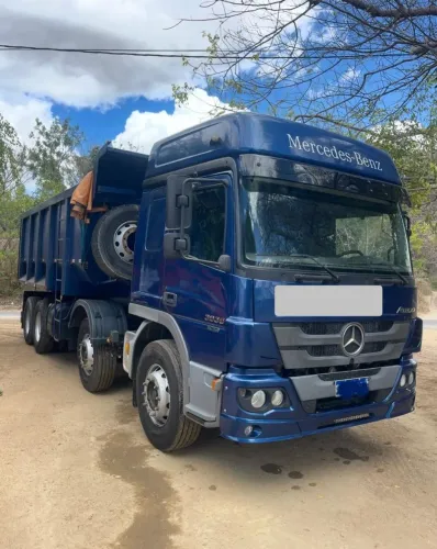 Mercedes 3030 caçamba 21m³ extra somente 103.000km