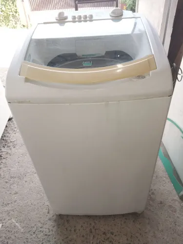 Lavadora de roupas cônsul 10kg 220vtz usada *