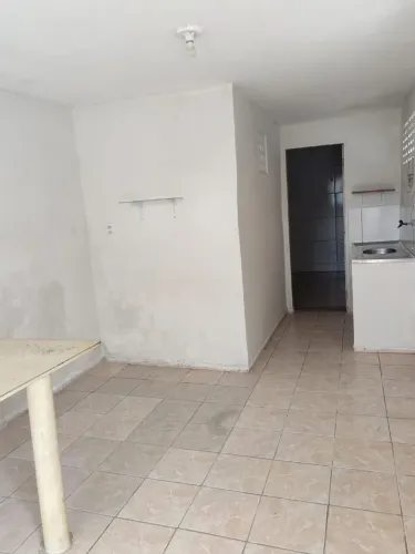 Kitnet Pitimbu Ótima localização