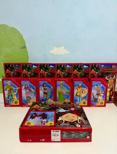 Coleção Dungeons & Dragons Caverna Do Dragão Vingador E Mestre Dos Magos Hasbro LACRADOS