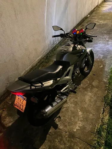 Vendo ou troco Twister 250 2008