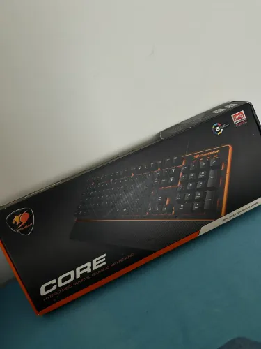 Teclado gamer Cougar Core