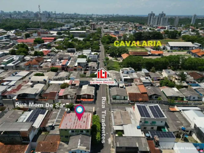 Casa de Esquina / Casa no Dom Pedro 1, Casa + 2 apartamento + 3 salas comerciais, Predio R