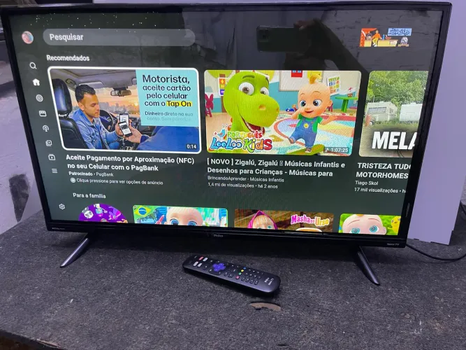 Smart TV Philco Roku 32 polegada super bem conservada leia a descrição 