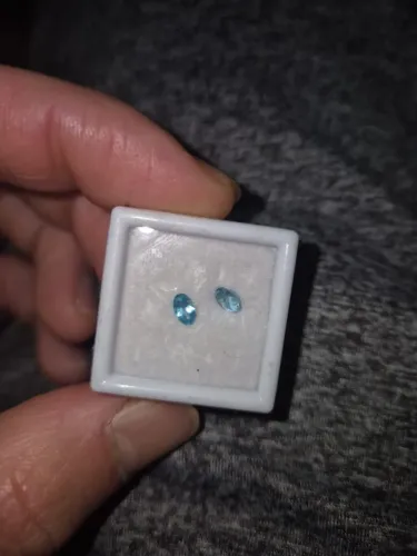 Par de Apatitas Azul Neon