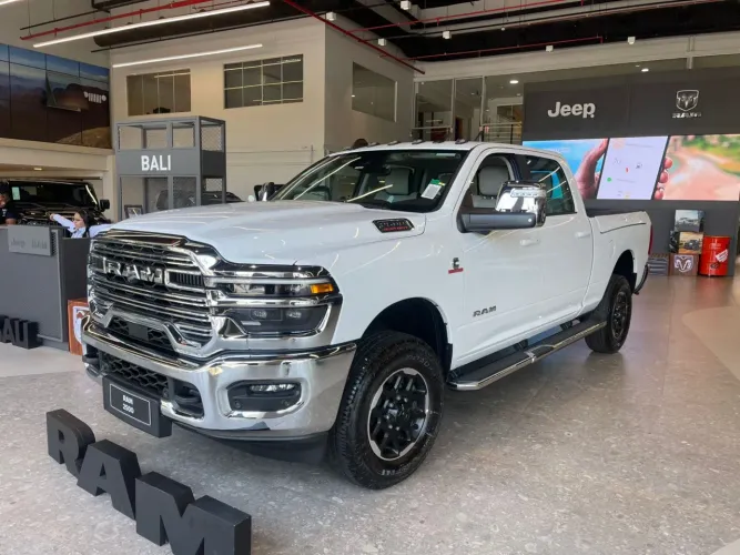 Ram 3500 Laram.6.7 Night Ed.tb CD 4X4 Die. 2026