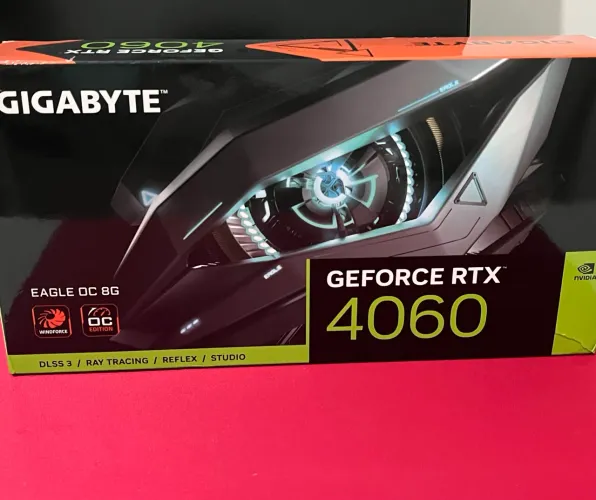rtx 4060 gigabyte eagle, muito nova! menos de um ano de uso