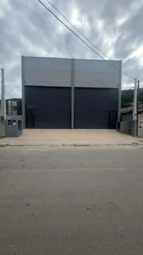 Armazém galpão depósito em Itapema