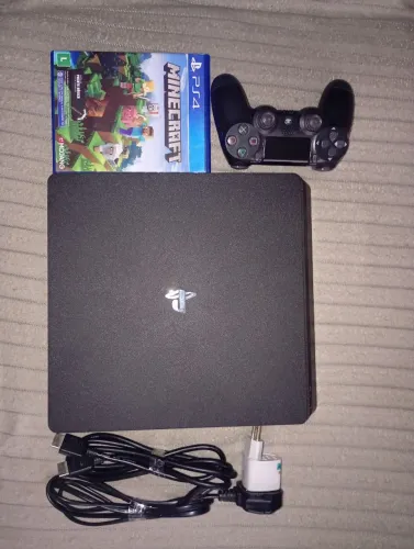 Playstation 4 slim 1TB