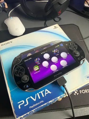 PSVITA MODELO PCH-1010 - DESBLOQUEADO