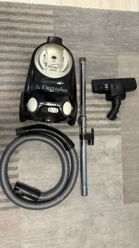 Aspirador de pó Electrolux 1600w easy box oportunidade
