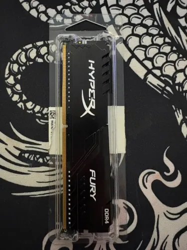 Memória RAM 8GB DDR4