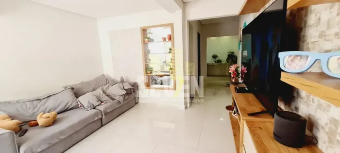 Casa com 3 Quartos na Vila Santista Bauru Suíte, Quintal e 4 Vagas