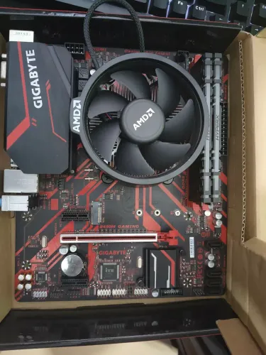 Kit Ryzen 5 3500x + b450m gaming + 16gb 3200 hyper X predator